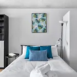 Surry Hills Studio With Pool
